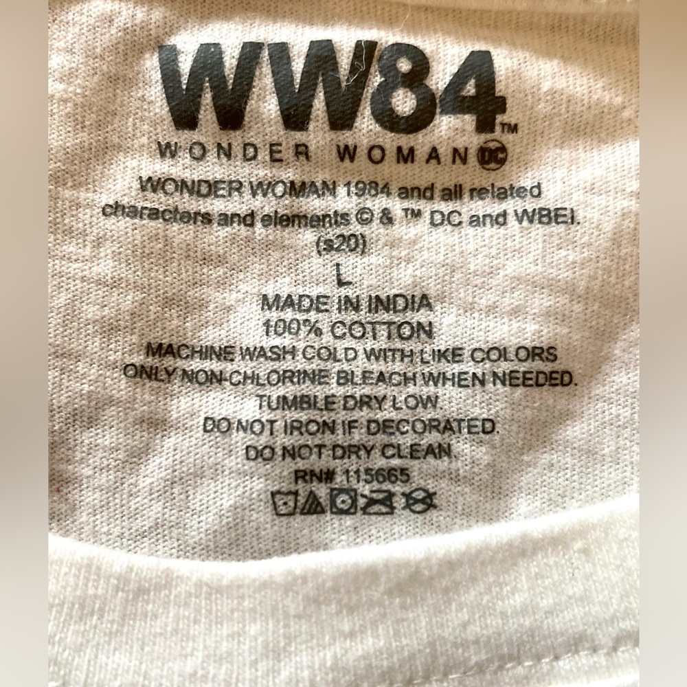 Set - 1984 Wonder Woman-Cheeta LG t-shirt and WW earrings. - Picture 4 of 4